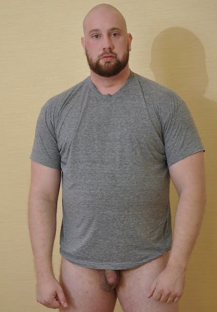 TuckyLucker's tweet photo. Sunday night random dudes #shirtcocked and not yessir #str8dudes https://t.co/WsSB7tWVy5