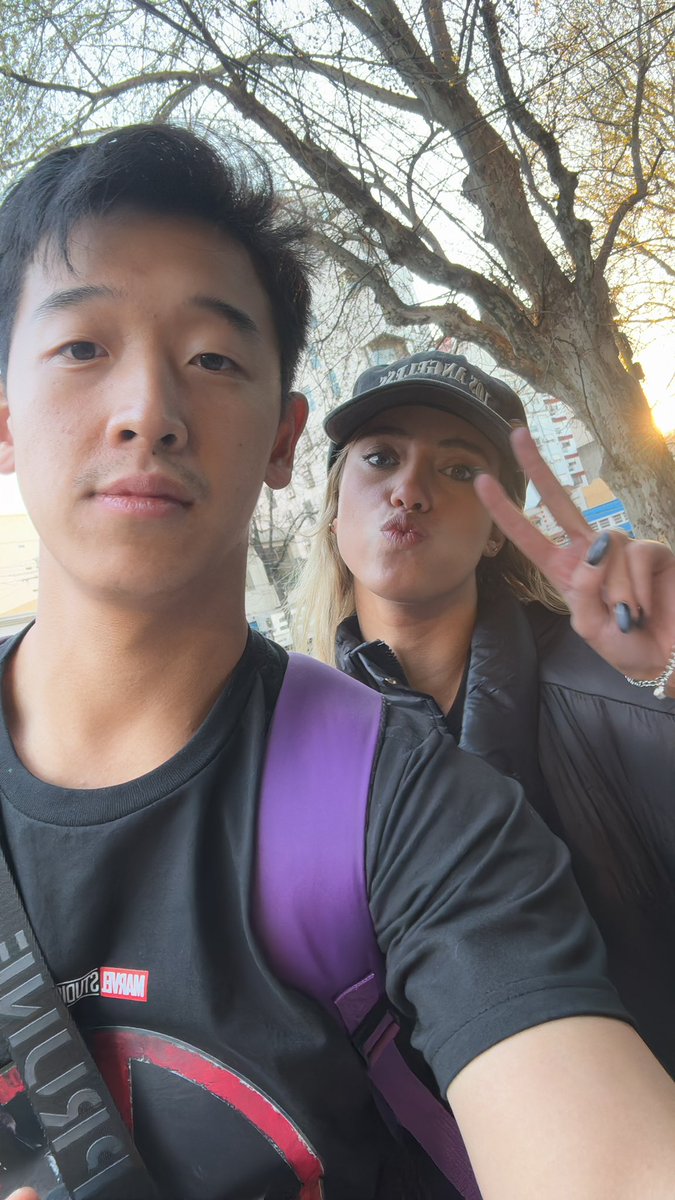 #FelizCumpleDenu ! Nunca pierdas esa bondad y calidez que te caracteriza! Te amo bro ❤️🧡 

 <a href="/Denuuugonzalez/">Denisse Gonzalez</a>