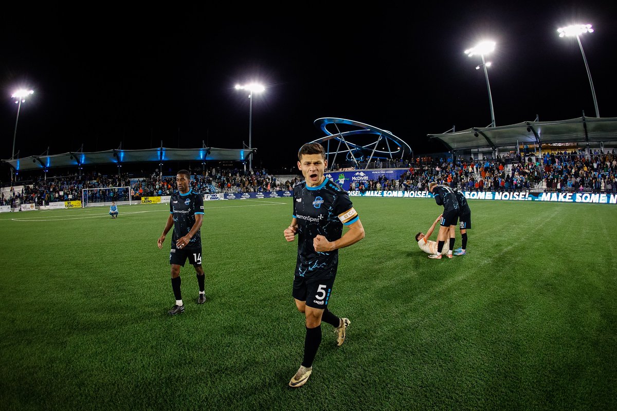a moment for the WIN!!!

#allforthesprings #switchbacksfc