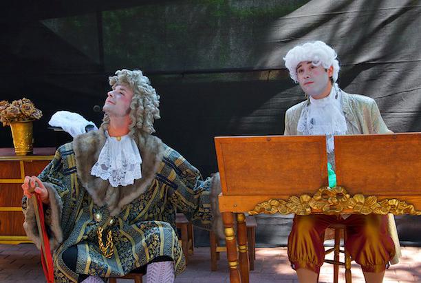 La compañía <a href="/Kamaru_Teatro/">Kamaru_Teatro</a> actuará en El Burgo de Osma con el espectáculo ‘En clave de Mozart’, en el que los niños se convertirán en ayudantes del famoso compositor <a href="/dipsoria/">Diputación de Soria</a>. 

📆 14 de noviembre

tinyurl.com/2bhd6xjv