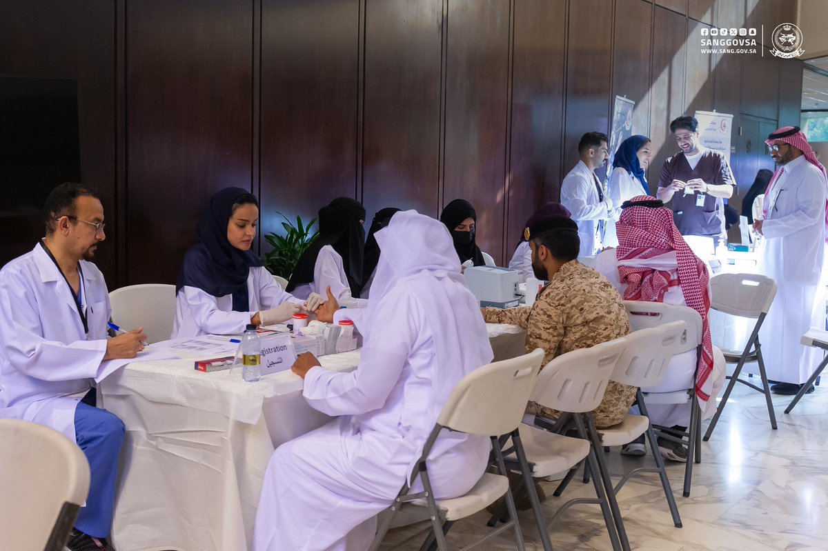 sanggovsa's tweet photo. بمناسبة #اليوم_العالمي_للسكري @NGHAnews بـ #وزارة_الحرس_الوطني تنظم حملة (تطمن على صحتك) وتقدم العديد من الخدمات الصحية والاستشارات لمنسوبي الوزارة في بهو مسرح الوزارة وتستمر حتى يوم الخميس من الساعة 9 صباحًا حتى 2 مساًء. https://t.co/jO6bI50X2z