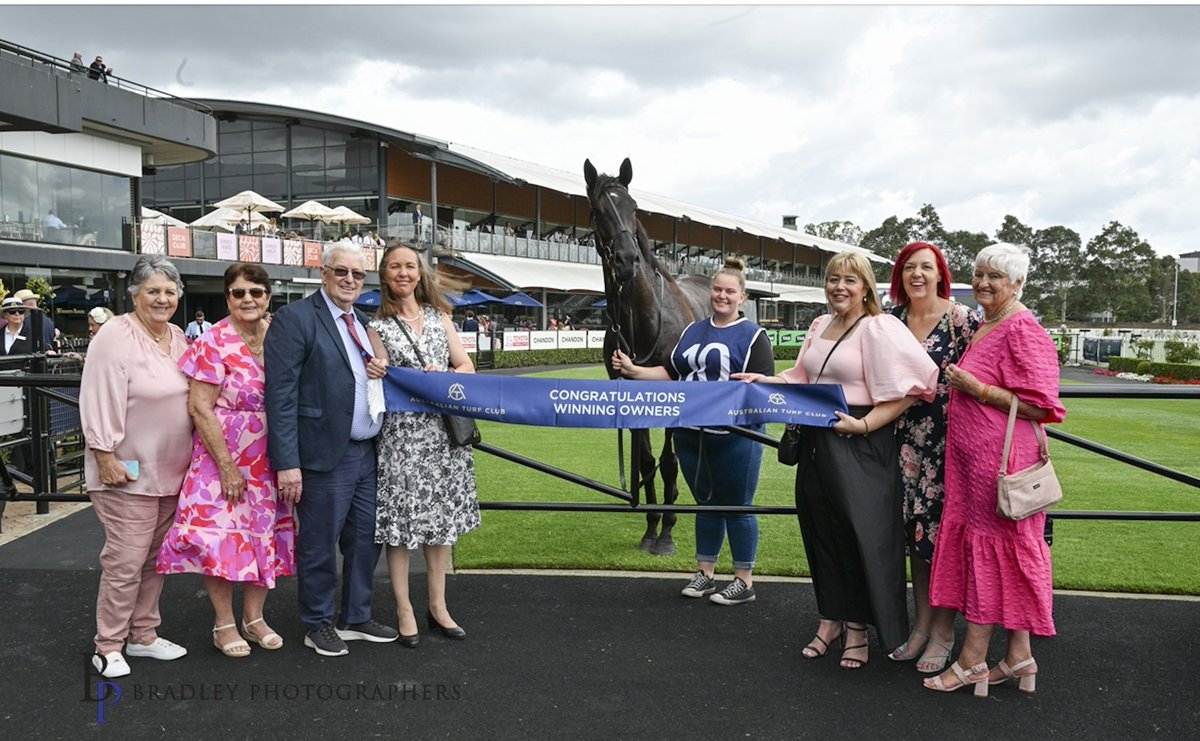 PRICE is no barrier to success! Two <a href="/kemblaraces/">Kembla Grange Races</a>  horses ran the quinella in the opener, the Midway BM72  (1300m), at Rosehill on Saturday. One cost only $5000  as a weanling, &amp; the other a cool $800k as a yearling 👇provincialracingnsw.com.au/post/what-s-in…