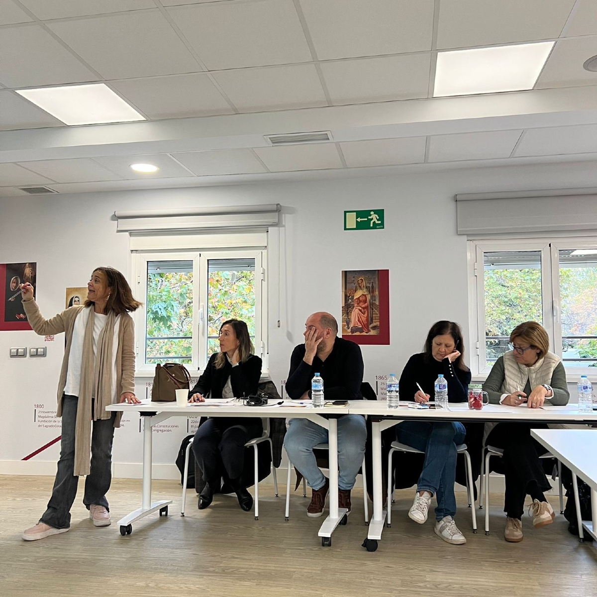 fesofiabarat's tweet photo. 🔴Encuentro de Administradoras de los #colegiosFESB. Compartimos momentos de aprendizaje y crecimiento. Seguimos avanzando juntos, formando el futuro con dedicación y compromiso. 
#SomosFESB #soytodooídos https://t.co/4qo3EKYmgK