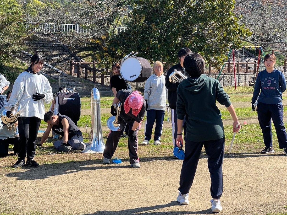 zaurus2019's tweet photo. こんばんは!
運動の秋が到来して、私たちの活動もやりやすい季節になりました…
次の本番は東海オープンです!
応援してくださる方に見て良かったと思っていただけるような素晴らしいショーをお届けできるように精一杯頑張ります!
#吉祥院ザウルス
#SETAM https://t.co/XfEzKljlBR