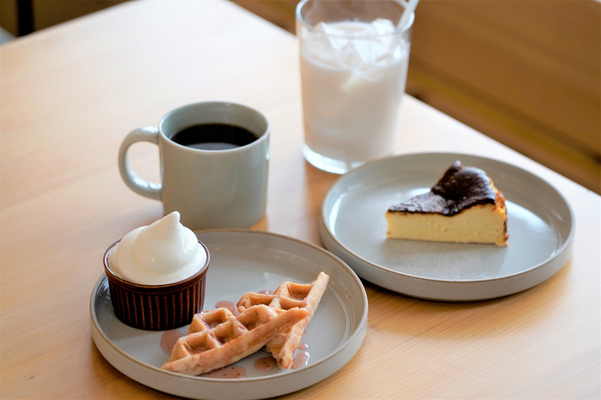 forestartfes's tweet photo. #BASE101%-NISIAWAKURA-
"可能性発掘基地”をテーマに
レストラン&カフェ
セレクトショップ
いちご狩りハウスなどで
構成された複合施設
西粟倉村ならではの
料理やスイーツが味わえ
村のクラフト作家の作品や県産品など
こだわりのアイテムを販売
https://t.co/WTjMiahAx4 https://t.co/FsX10UozS1