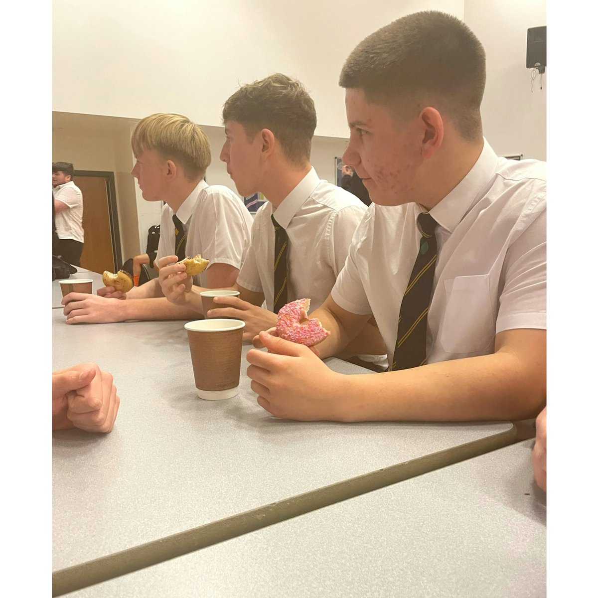MaestegSchool's tweet image. Hot chocolate and cake for year 11 pupils who have shown focus, resilience and commitment to their Numeracy exams this week.  Well done year 11! 😊
#motivatedtostive
#maesteg25