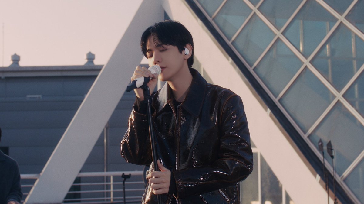 백현 (BAEKHYUN) 'Rendez-Vous' Live Clip

youtu.be/NTX7Z5gbjUc 

#백현 #BAEKHYUN #HelloWorld #RendezVous