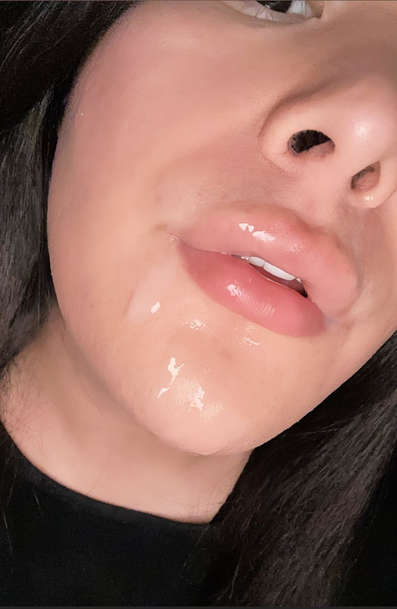 emigh_33's tweet photo. Hoy tocó con esta linda tv, que contacte por X vivía muy cerca de donde vivo y me chupo hasta la ultima gota de semen y tenia un culo muy tragon 🤤😋 (Subo video de como me la cojo?🤔) https://t.co/RyEb4ejlkZ