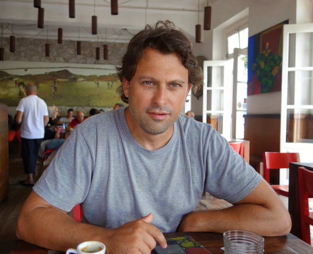 I'm building a SaaS with <a href="/NotionHQ/">Notion</a> and <a href="/trynotionapps/">NotionApps</a>! 😊
It's going to be a coaching app.

What do you think? Is it possible? 🙂

👷‍♂️ I want to build it 𝗟𝗜𝗩𝗘!
I'll share everything—from design to production.

🎯 The objectives are to:
1. Verify if it's doable
2. Share the