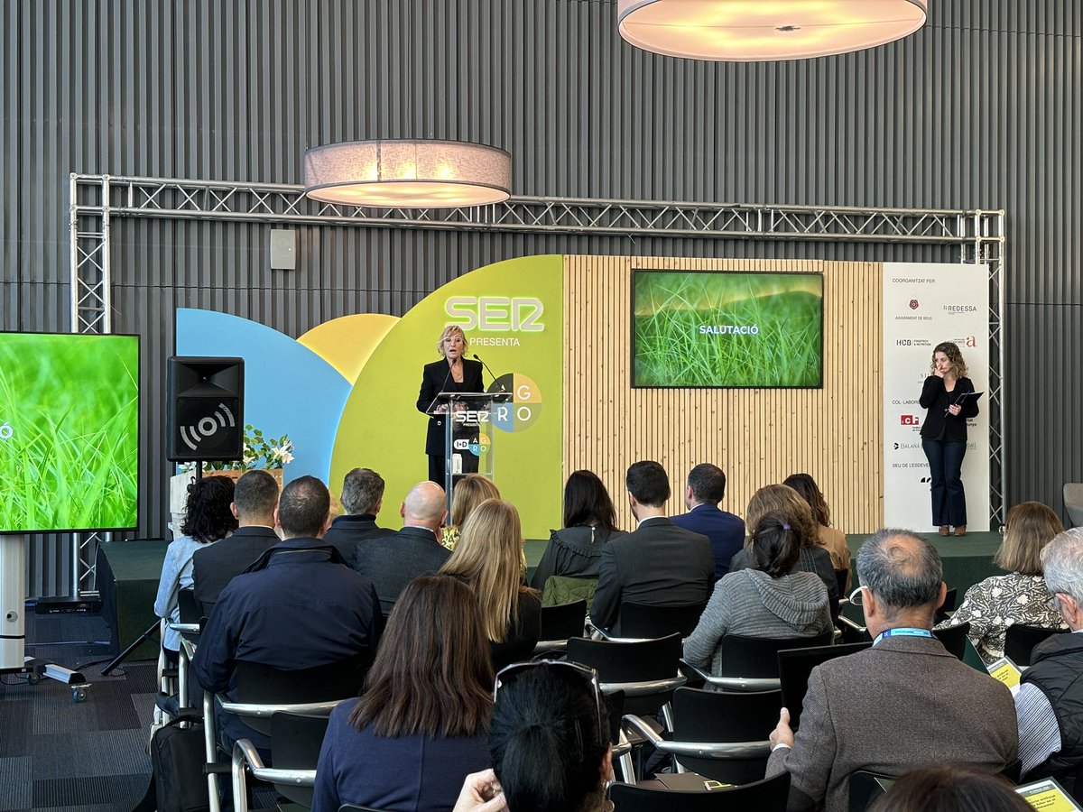 RedessaReus's tweet photo. Avui, el #HubFoodtechNutrition, impulsat per @RedessaReus i l'Ajuntament de @reus_cat , organitza una sessió tècnica sobre les possibilitats de la IA aplicada al sector agroalimentari a @firaReusEvents . 📍

ℹ️ Consulta el programa: https://t.co/JIwDkB6tTv https://t.co/3y3PXInQZc