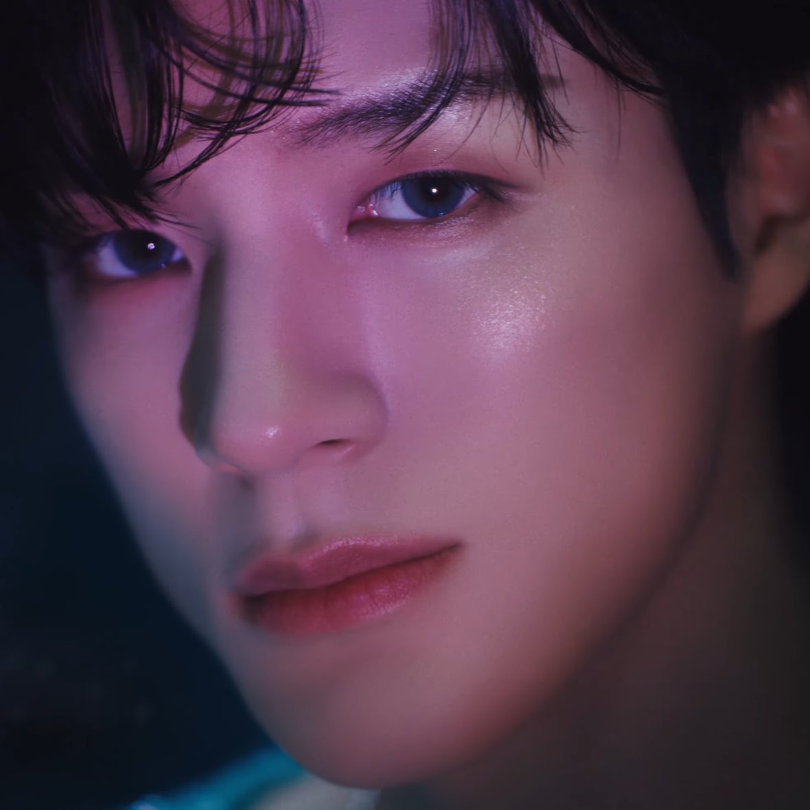 FILESLJN's tweet photo. JENO FACE https://t.co/h8iYPNyUUG