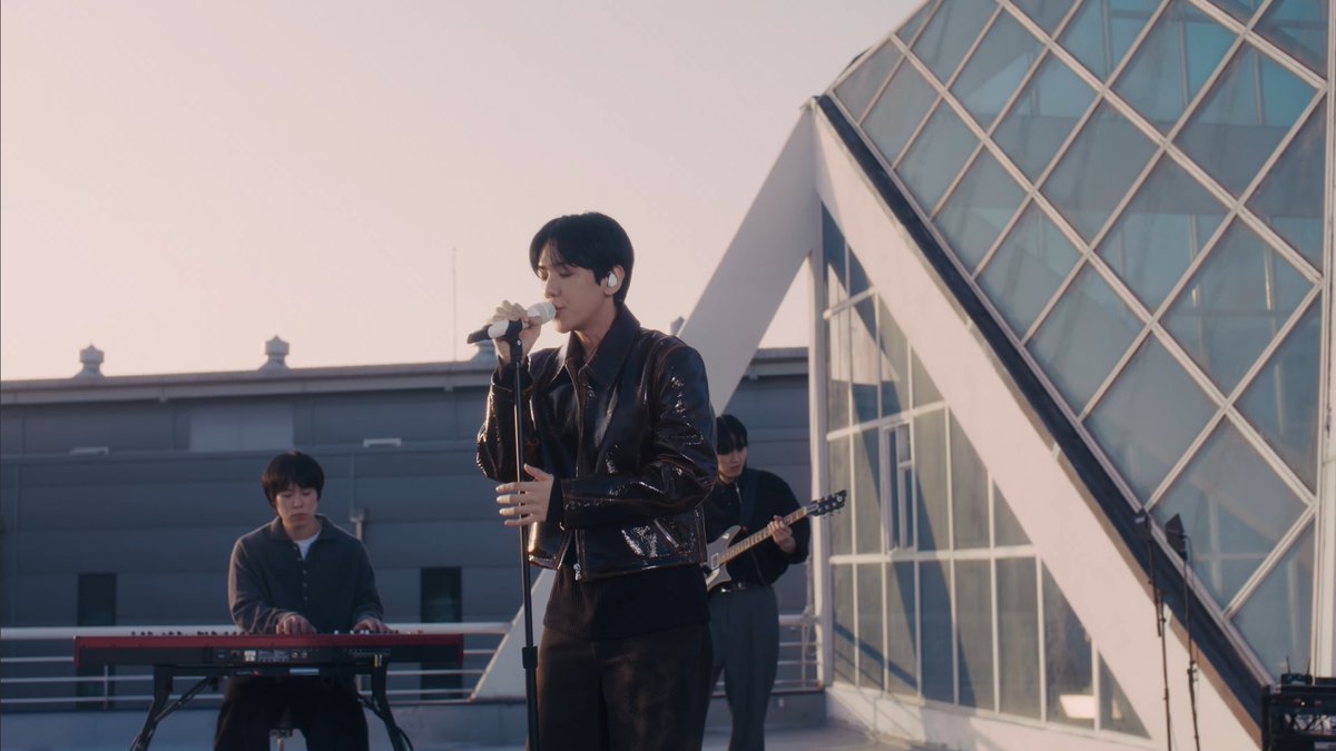 크롭 가죽자켓 랑데뷰 백현 구애 멋있네🖤🖤