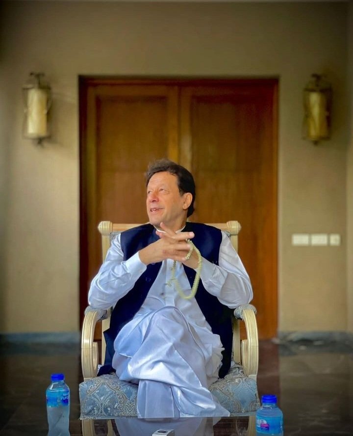 اللہ تعالٰی آپکو ہمیشہ اپنی حفاظت میں رکھے مرشد۔
آمین🤲🕋