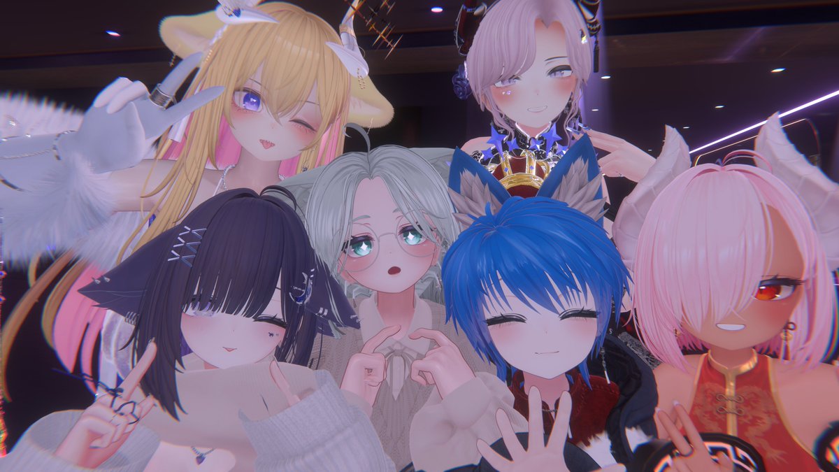 rivavas's tweet photo. 10/30 スタダ2周年おめでとうございました✨これからも応援しております
写真が皆でわちゃわちゃ撮った2枚とスクワットくらりすさんしかない #STARDUSTSERENADE #GZSTARDUST https://t.co/EtYrMvzgI8