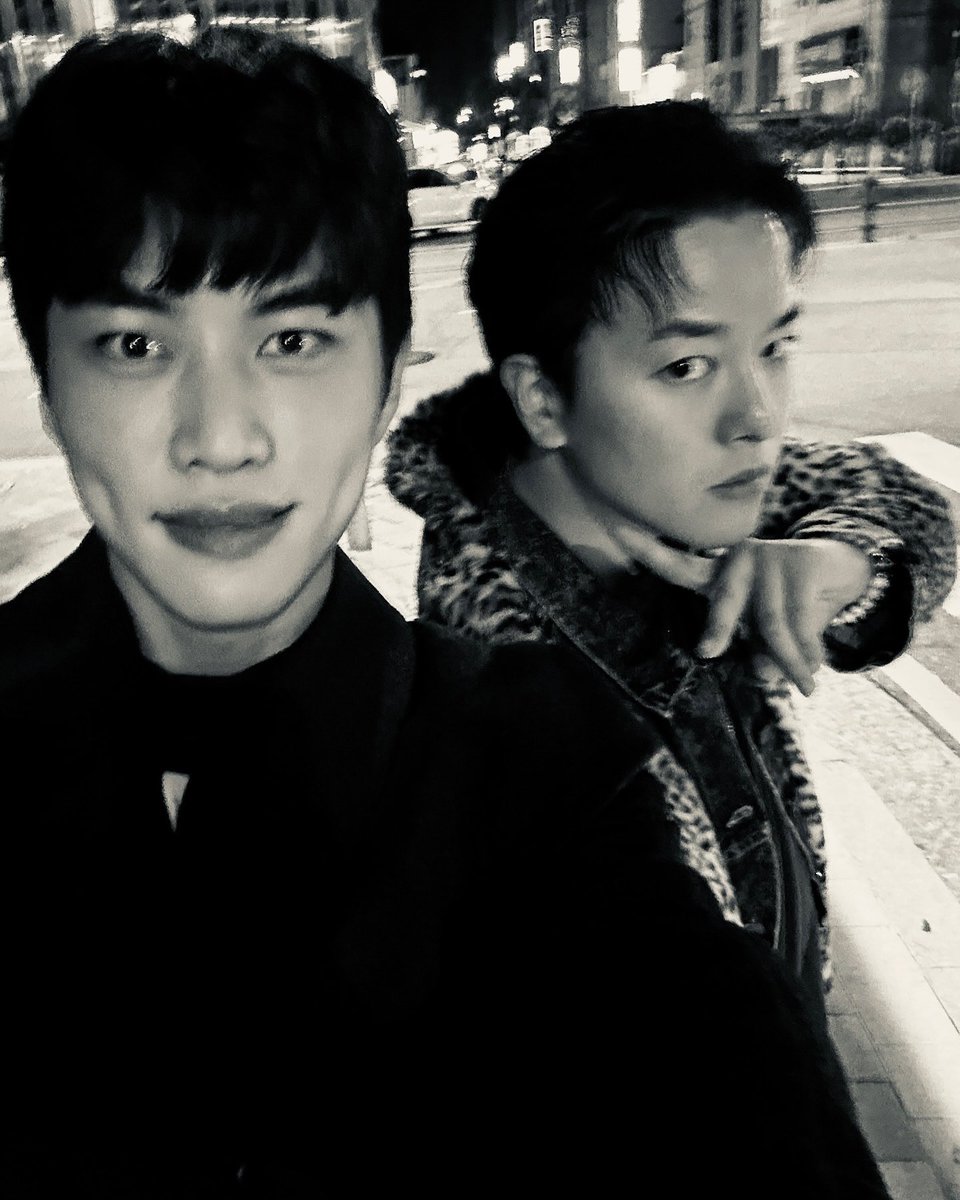 PLS9RV_'s tweet photo. 241111 | 인스타

🎶 Neon Trees - Everybody Talks

“MVP! CREW💫”

🌹🔥

#RAVN #레이븐 #김영조 #영조 #RV #レイブン #ヨンジョ https://t.co/ITLY37qR5p