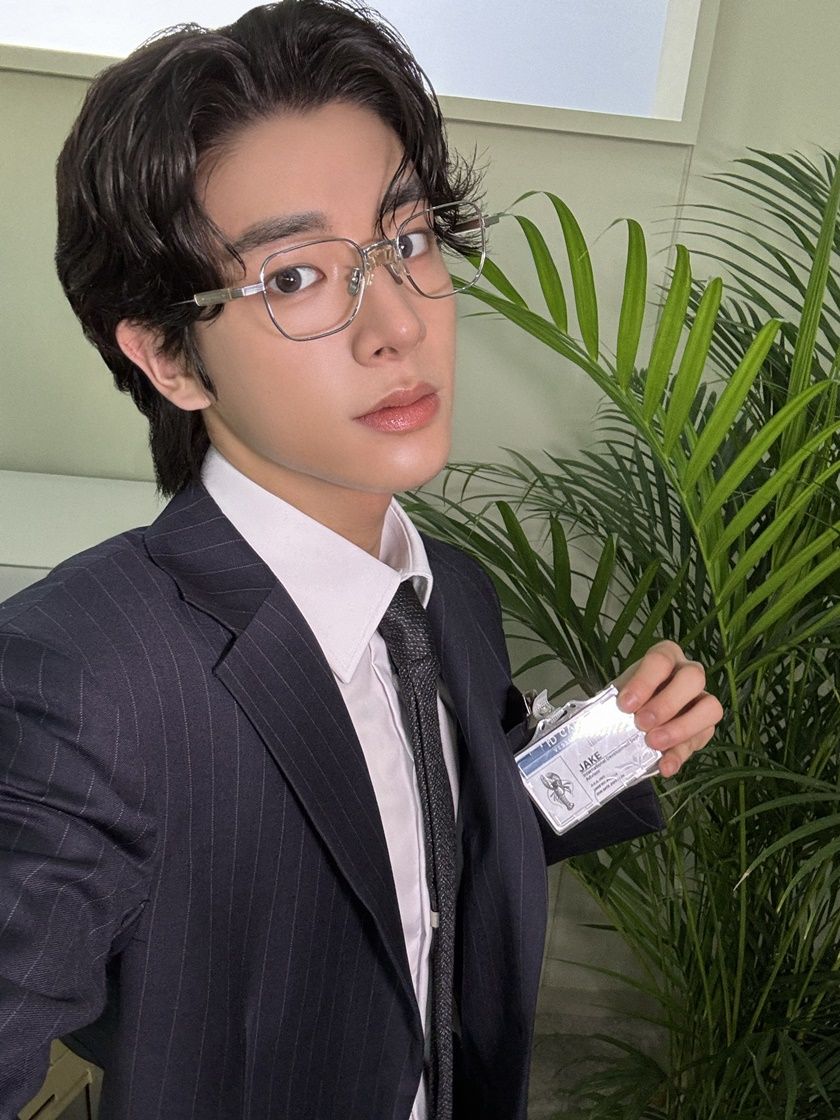 enhypenupdates's tweet photo. [PHOTO] 241111

ENHYPEN "ROMANCE : UNTOLD -daydream-" Exclusive Behind Photos from Genie Magazine

(1/2)

NO DOUBT OUT NOW
#ENHYPEN #ROMANCE_UNTOLD_daydream #ROMANCE_UNTOLD_daydream_OutNow #NoDoubt @ENHYPEN_members @ENHYPEN https://t.co/jwVaO74Apw