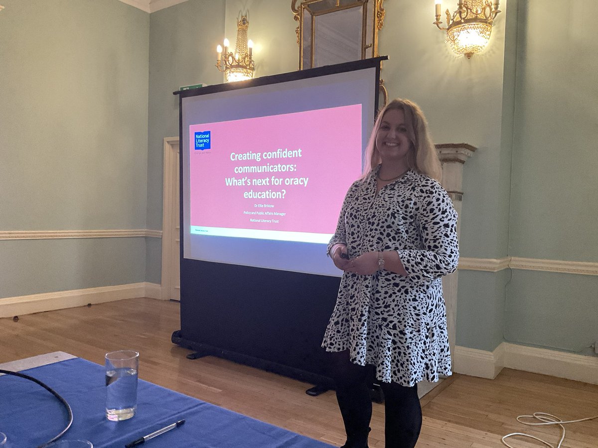 ProfArleneHH's tweet image. Thanks to @GavinIllsley @theESU for hosting a wonderful day focussed on #practitioner #research into #oracy #education.

Such a joy to support a group of ~20 teachers from choosing a research question, to conducting the research, to presenting about the whole process 👏🥳