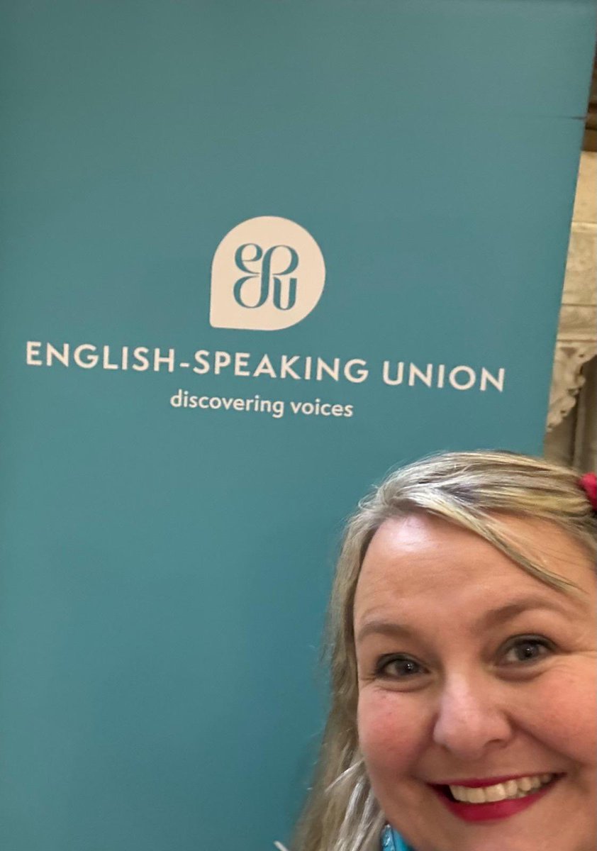 ProfArleneHH's tweet image. Thanks to @GavinIllsley @theESU for hosting a wonderful day focussed on #practitioner #research into #oracy #education.

Such a joy to support a group of ~20 teachers from choosing a research question, to conducting the research, to presenting about the whole process 👏🥳