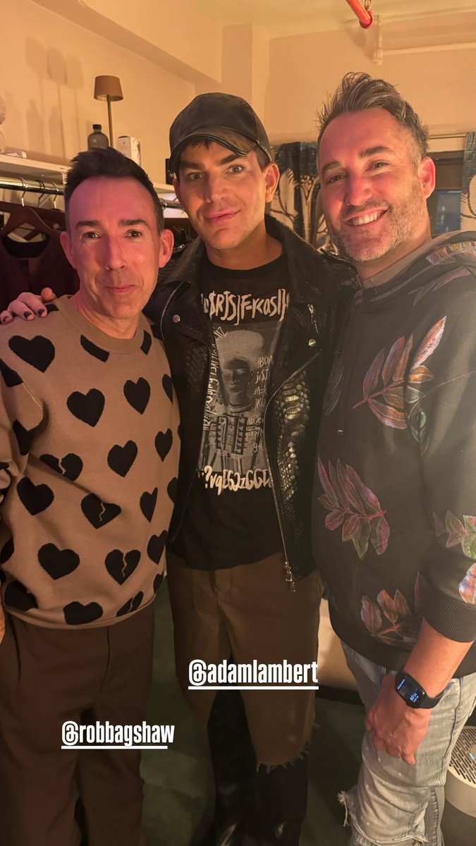 . <a href="/adamlambert/">ADAM LAMBERT</a> in his dressing room with Eric and his partner, last Friday night !!🥰♥️
"Run don't walk to see Adam so proud of you" ♥️