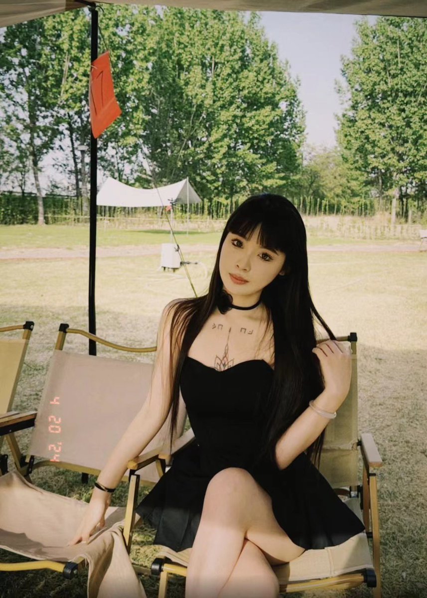 Neomi04_'s tweet photo. 我是贱狗 我喜欢被干 但平常不好意思说 来潍坊干我 现在精虫上脑 我喜欢去潍坊万达麦克打游戏 边打游戏边自卫 https://t.co/VajgYg2ydV