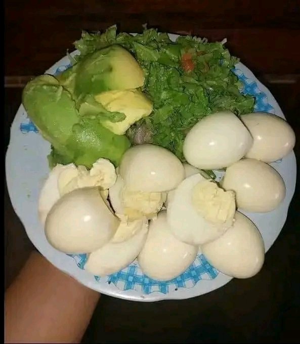 ItsMrHealth's tweet photo. BLUE MONDAY AFYA TIPS  REPOST & BOOKMARK WE GO...💪

Maziwa 🥛→ Hamu ya Tendo la ndoa.

Almonds & Karanga 🥜 → Testosterone.

Vitunguu saumu 🧄 → Sumu mwilini.

Maji💦 → Kwa Ajili ya Figo!

Mayai 🥚→ Kwa Ajili ya Ubongo 🧠!

Carrots🥕 → Kwa Ajili ya Macho!

Nanasi 🍍→ Kwa Ajili ya Koo! 

Cabbage 🥬 → Kwa Ajili ya Utumbo! 

Tango 🥒 → Kwa Ajili ya Ngozi!

Tangawizi 🥔 → Kwa Ajili ya Koo na Mapafu!

Parachichi & Nyanya 🥑 → Kwa Ajili ya Afya ya Moyo 🫀!

Mazoezi exercise🏋️ → Kwa Ajili ya Afya imara na Kinga Bora ya Mwili!

Mboga za Majani 🥦🫑 → Kwa Ajili ya Kuongeza Kinga yako ya Mwili.

NB: Kila hatua unayochukua kwa ajili ya afya yako ni uwekezaji katika maisha yako ya baadaye. Join us free link kwenye bio.

THANKS TO BE WITH ME THIS MORNING 🩺