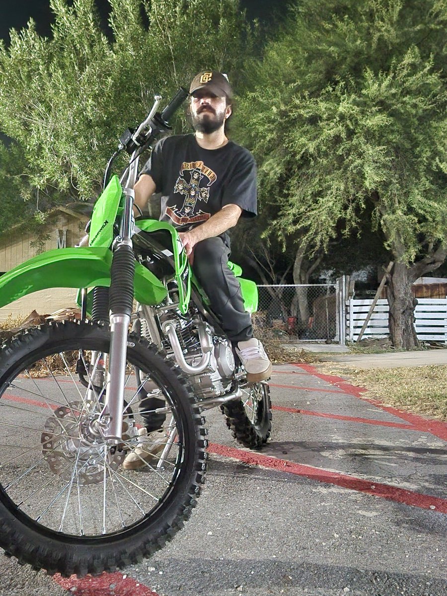 Grilling Chris 🍳 tweet media