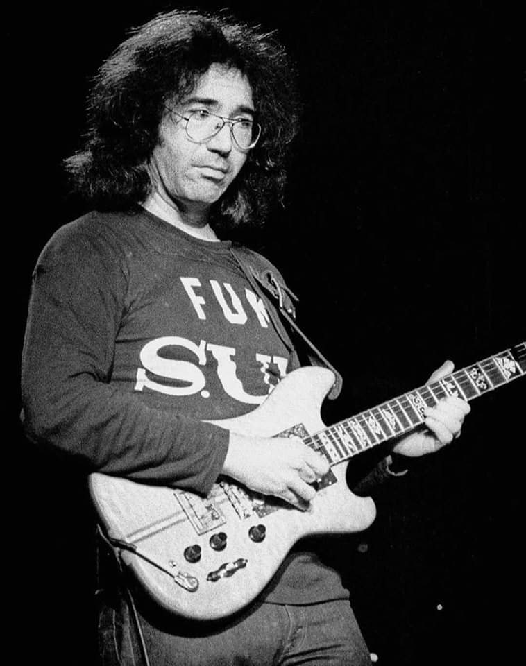 51 years ago today
Beautiful jazzy Dark Star 
#GratefulDead 
Winterland Arena, San Francisco, CA, 11/11/73
archive.org/details/gd1973…
📷 Larry Schorr