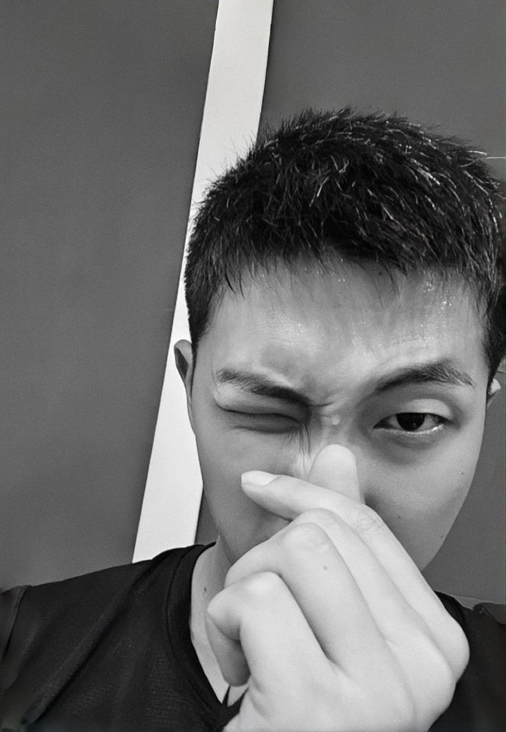 오늘 나에게 온 작은 마음🤏💙
내가 오늘을 위해 최선을 다하는 것처럼 모두에게 힘내라🔥💪 
좋은 하루 되세요 ARMY!! 
#RM