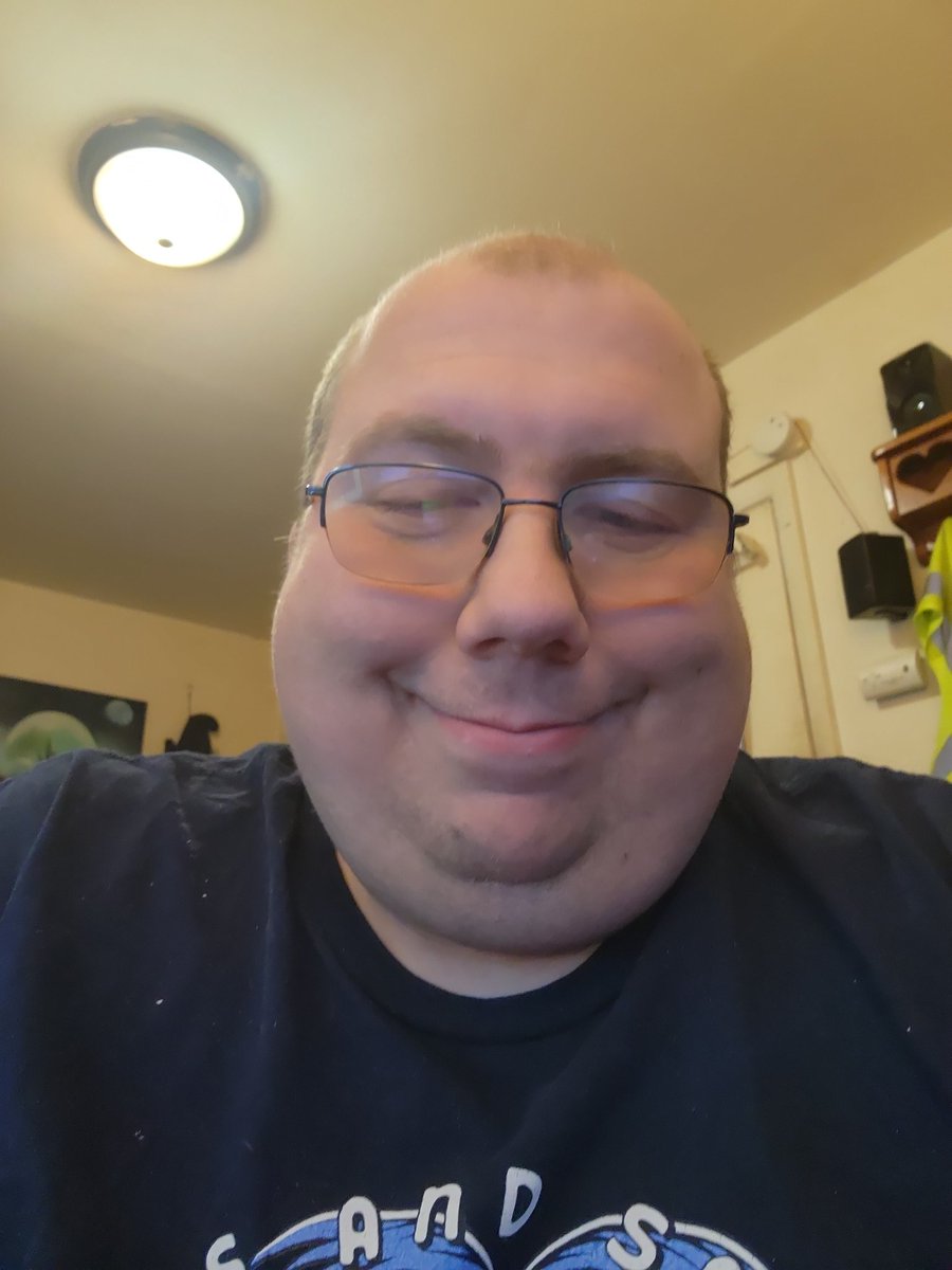 Hello out there just a single gentleman sitting here wondering if he will ever find his special somebody to be with and date and have a serious long-term relationship leading to marriage