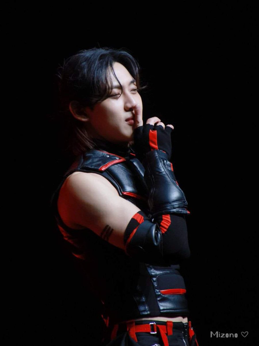 LoVely Tiger tweet media