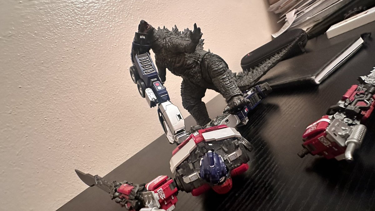 goodguyazn's tweet photo. i want more figures https://t.co/mwYC09POpH