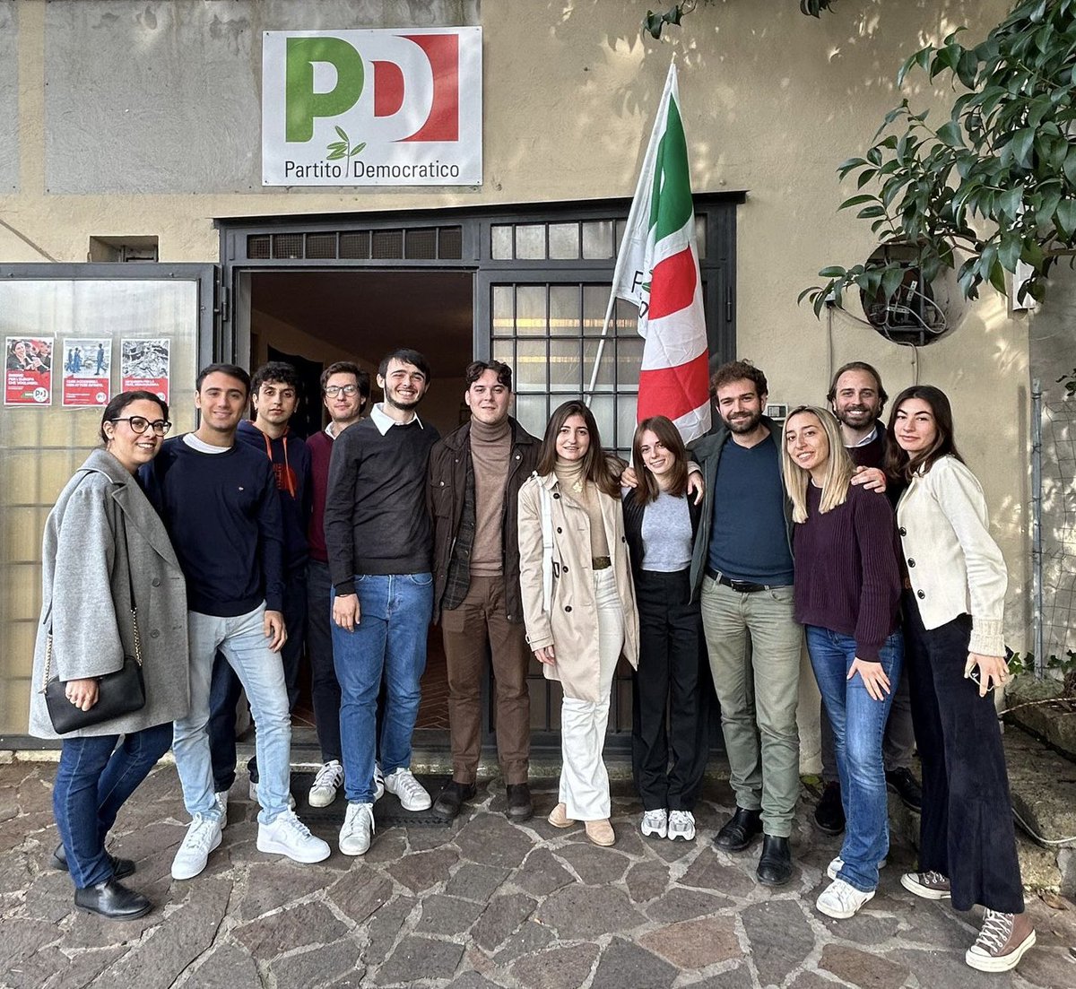 Sabato mattina a Formello ho portato i saluti dei #GiovaniDemocratici del Lazio al Congresso costituente dei #GD Valle del Tevere.

Clicca qui per leggere tutto il testo:
➡️ facebook.com/share/p/1H2wZh…