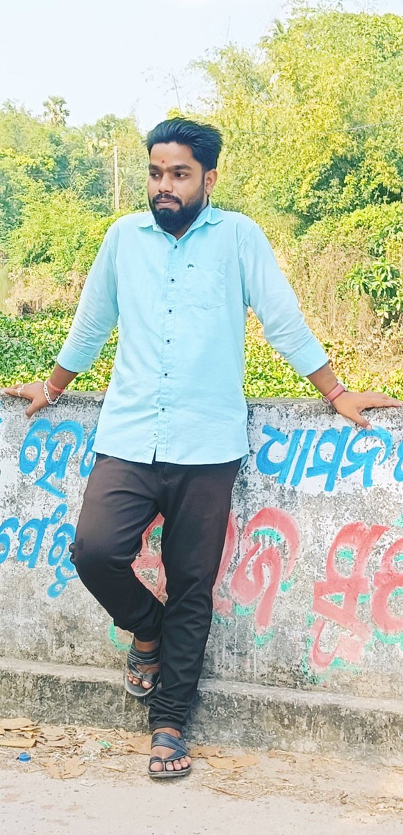 nat3_nath's tweet photo. ବେଳେ ବେଳେ ମନକୁ ପ୍ରଶ୍ନ ଆସେ ଆଉ କେତେଦିନ? ଏ ଜନ୍ମ ଯେଉଁ ଉଦ୍ଦେଶ୍ୟ ରେ ହୋଇଛି ସେଥିରୁ ଯେମିତି ବିଚ୍ୟୁତି ନ ହେଇ ଯାଉ, ଏତିକି ମହା ପ୍ରଭୁ ଙ୍କ ପାଦ ପଦ୍ମ ରେ ପ୍ରାର୍ଥନା 🙏 https://t.co/X96gyaD8CT