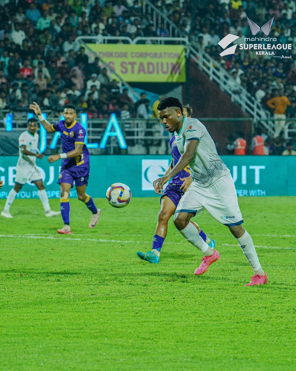 slk_kerala's tweet photo. Big vibes, big plays! This final was an instant classic! ⚡⚡
#CFCvFKFC #SLKFinal #SuperLeagueKerala #IniPanthPaaranaPooram #SLK #MahindraSLK #AmulSLK https://t.co/PWmPvcu4G7