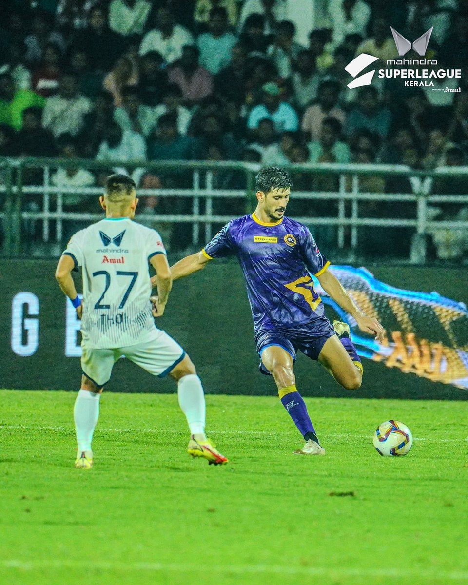 slk_kerala's tweet photo. Big vibes, big plays! This final was an instant classic! ⚡⚡
#CFCvFKFC #SLKFinal #SuperLeagueKerala #IniPanthPaaranaPooram #SLK #MahindraSLK #AmulSLK https://t.co/PWmPvcu4G7