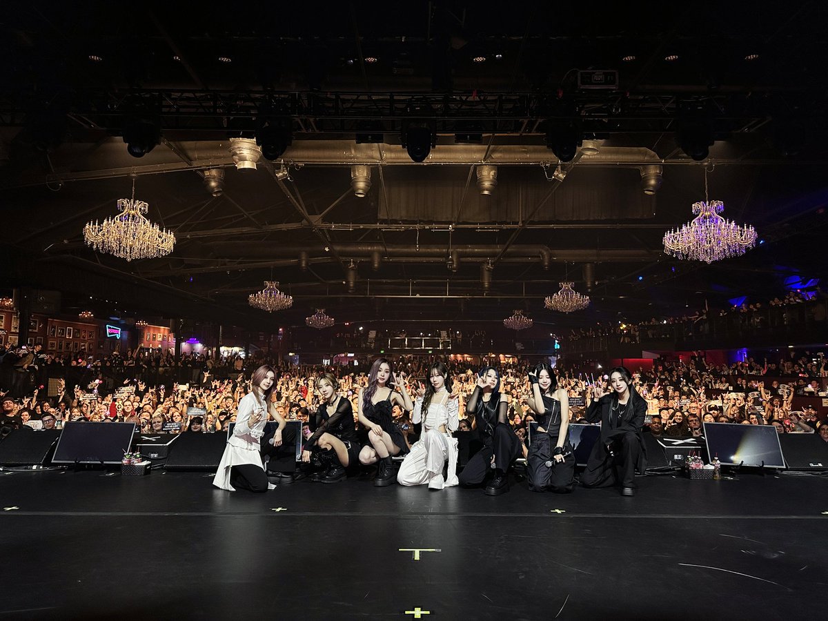 hf_dreamcatcher's tweet photo. [📸] 24.11.10 Dreamcatcher(드림캐쳐) 2024 World Tour [Luck Inside 7 Doors] in Denver

추위도 날려버리는
인썸니아의 사랑❤️

#드림캐쳐 #Dreamcatcher #Denver
#2024WorldTour 
#LuckInside7Doors https://t.co/KpPiqQrFMq