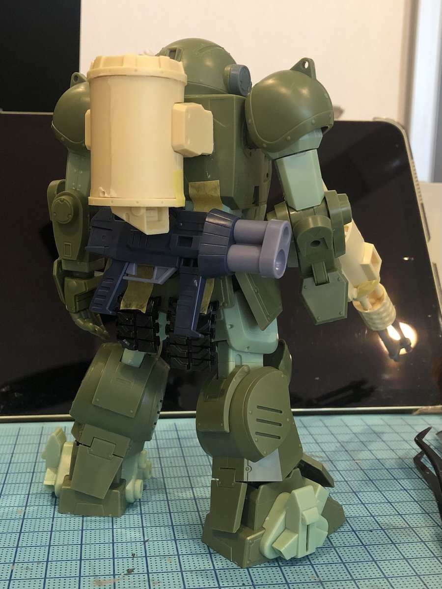 taopuchi's tweet image. スコタコ仮組みまで出来ました
ガトリングガンは歪み修正不要で綺麗に組み上がるのでガレキに慣れてないモデラーさんにもお勧め
タコ本体もカッコ良すぎて、コレはこれでちょっと悩ましいです…