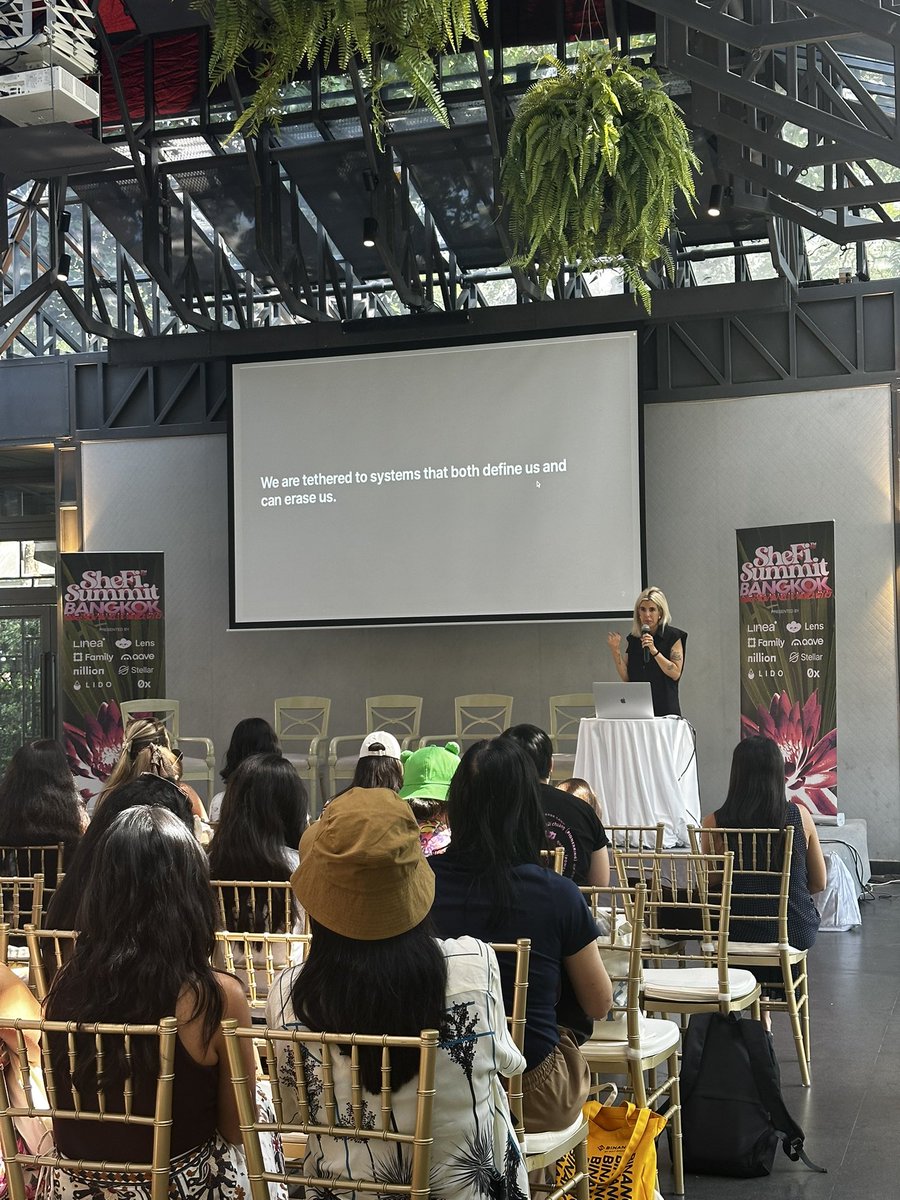 rociorsaa's tweet photo. Kicking off @EFDevcon week with @shefiorg 💕💕 https://t.co/l5dKntZDld