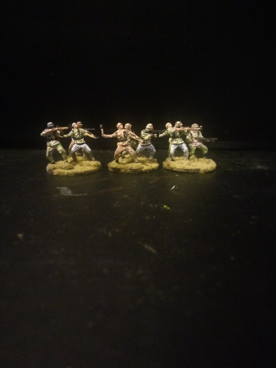 You have my sympathy, I've been busy in 20mm and then moved on to SS smocks...