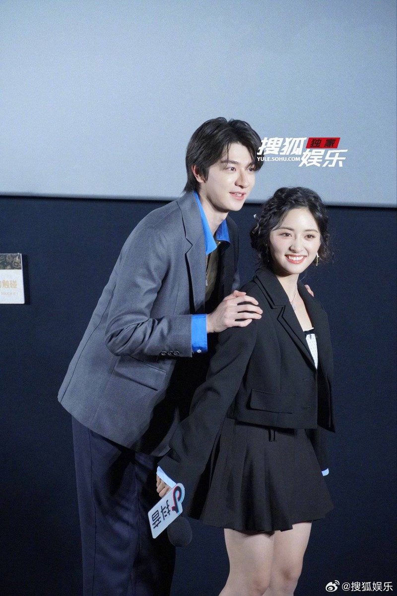 shenyue_update's tweet photo. More pics
#ShenYue #沈月 #LinYi
#失笑 #ThấtTiếu #โค้ชรักให้เธอยิ้ม #smilecodeep4 https://t.co/9OFLUqhWWF