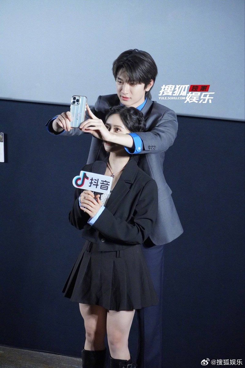 shenyue_update's tweet photo. More pics
#ShenYue #沈月 #LinYi
#失笑 #ThấtTiếu #โค้ชรักให้เธอยิ้ม #smilecodeep4 https://t.co/9OFLUqhWWF