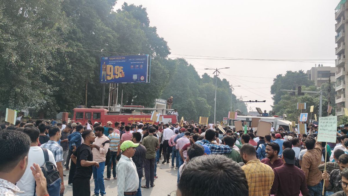 Yuwa_Power's tweet image. आग़ाज़-ए-इंक़लाब 🔥🔥🔥

#UPPSC_ROARO_ONESHIFT 
#UPPSC_No_Normalization 
#uppsc_oneshift_onedayexam