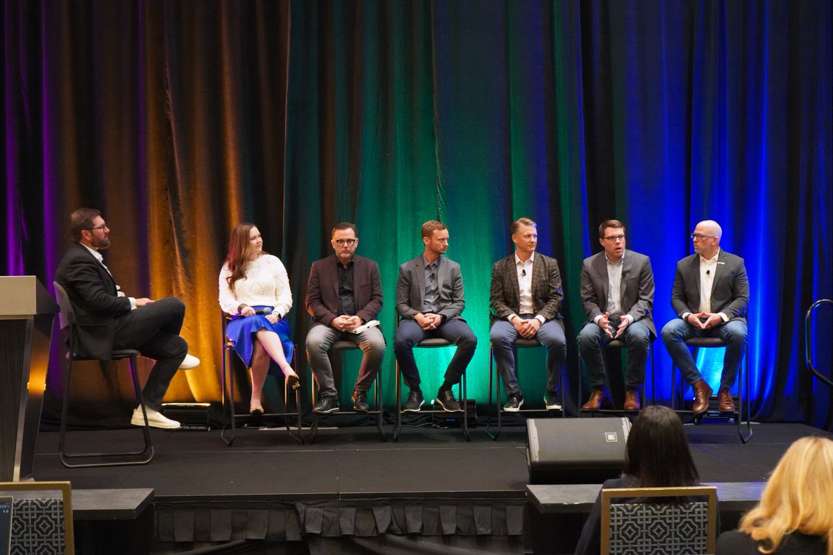 MiTACcomputing's tweet image. Grateful to attend @IngramMicroInc ONE, connecting with amazing customers and industry leaders. 

Excited for the new partnerships and opportunities ahead! The live band and vibrant atmosphere made it unforgettable.

#IngramMicro #Datacenter #Partnerships