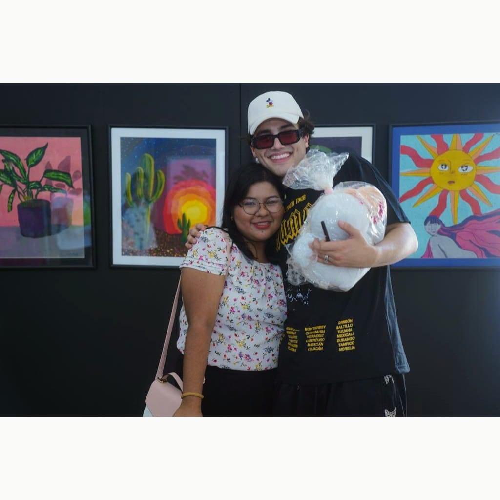 Emily_desan's tweet image. Feliz vida al ser que a sido mi lugar seguro y que a estado en mis momentos donde ya no podía ni con mi vida y por medio de su música me ayudo a seguir adelante y con sus abrazos todo mejoro para bien 11:11 que viva tu vida por siempre humbe ✨
@humberdz