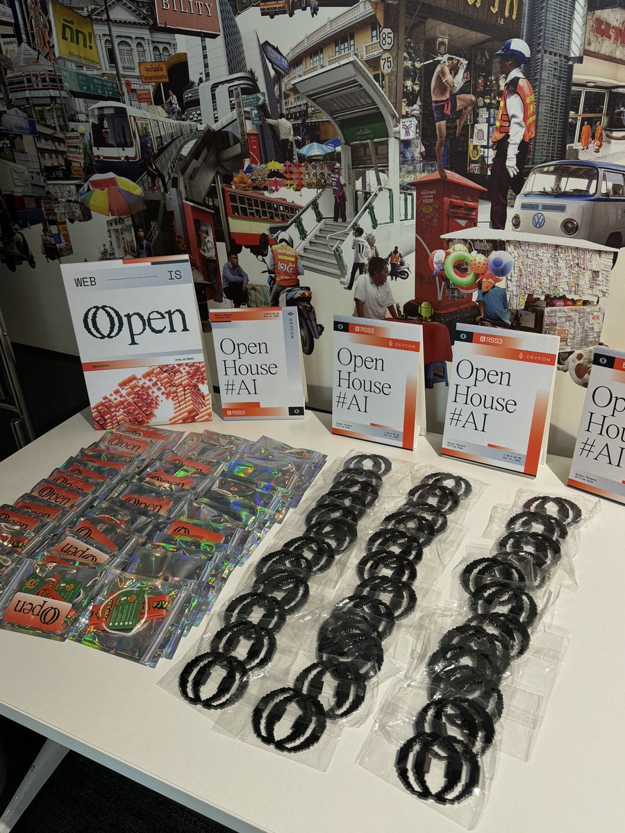 vycsl's tweet photo. We are OPEN! @webisopen @GoogleThailand #Devcon2024 #DevconBangkok https://t.co/xiZLg0puCY