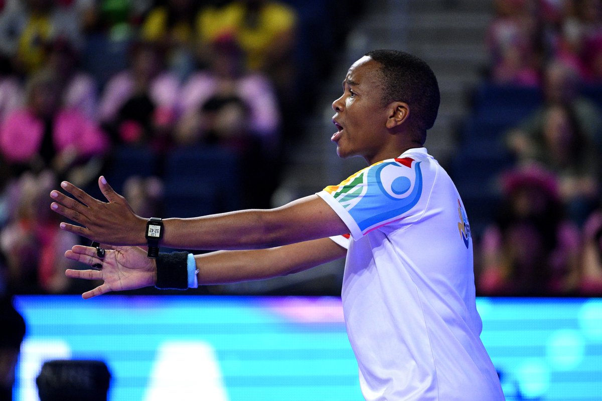 Netball_SA's tweet photo. Thank you to umpires, Elizna van den Berg and Leonard Masao, for representing South Africa at the recent FAST5 Netball World Series in Christchurch, New Zealand! ππΏπ¦
#SAFAST5 #FAST5NWS #FAST5NetballWorldSeries #NetballFamily https://t.co/pu1iUIFRlS