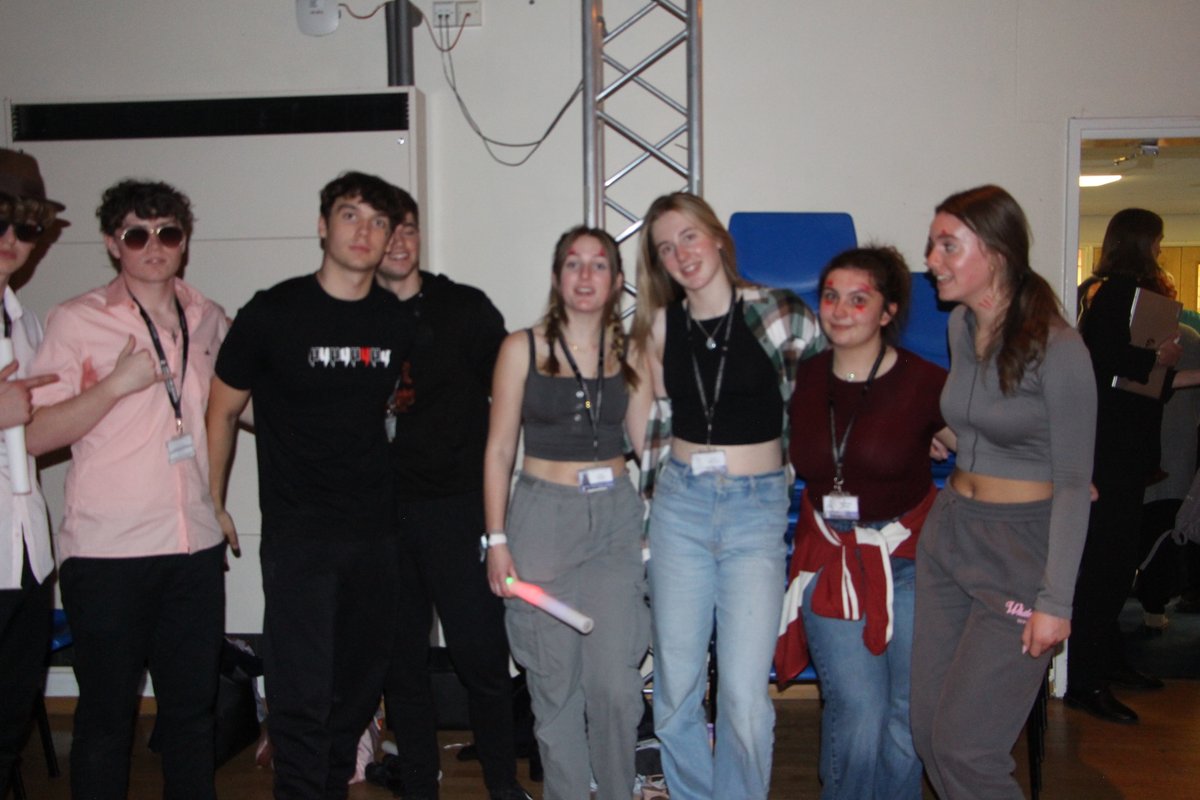 Ormskirk 6th Form tweet media