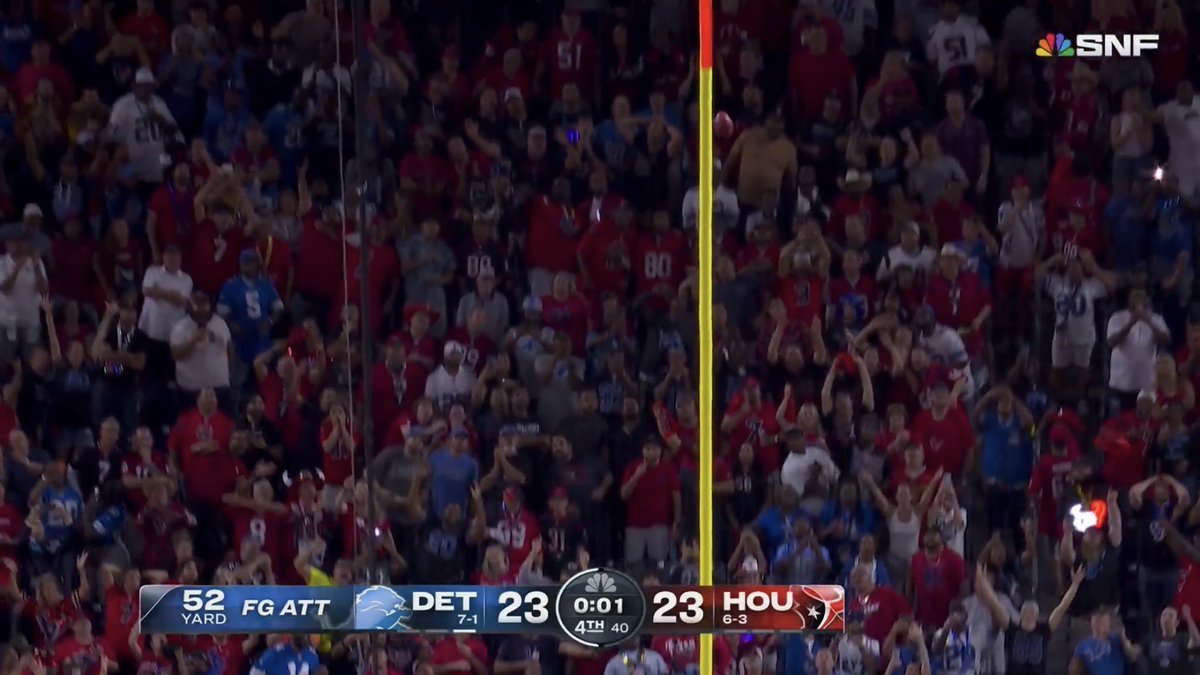 Buttcheeks are not this close.