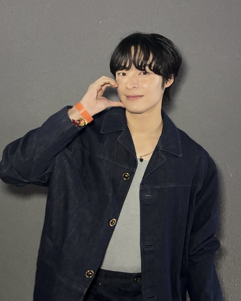 poolcompany24's tweet photo. ⠀
CELEB : 송건희
MEDIA : 에스콰이어 코리아 공식 트위터
BRAND : #PORTRAITREPORT #포트레이트리포트 
ITEM : Gold Box Chain Necklace (GOLD) https://t.co/HTh04MT6GX