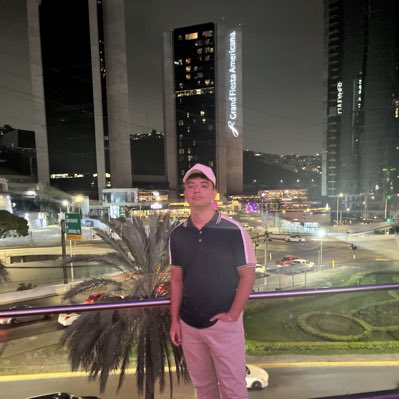 luisher1605's tweet photo. #NuevaFotoDePerfil https://t.co/umAzdLdhdb